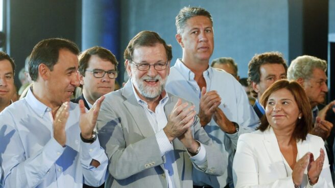 Rajoy advierte que frenará la "voladura de la Constitución" en Cataluña
