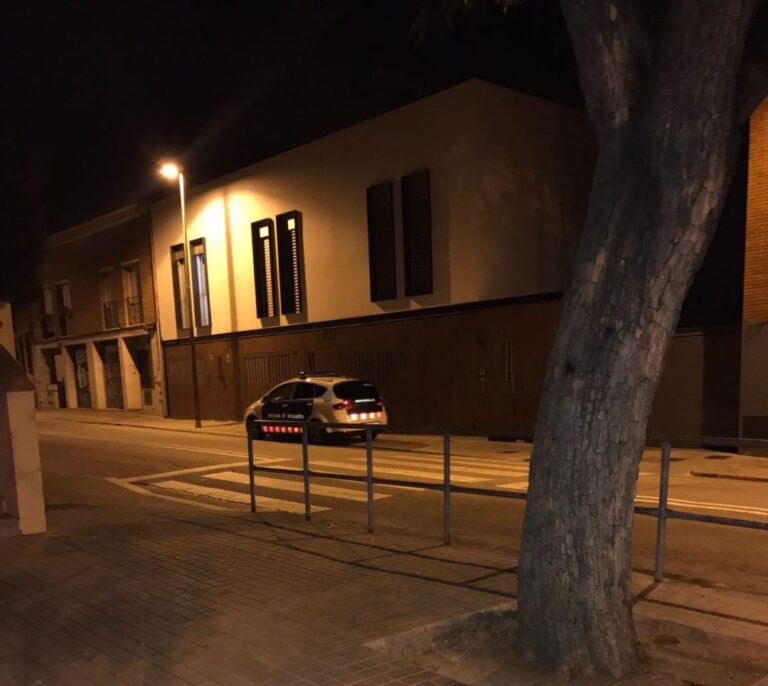 Los Mossos protegen la casa de uno de los líderes independentistas señalado por sedición