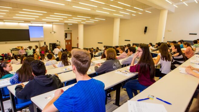 La vuelta a clase voluntaria de los alumnos de 2º de Bachillerato y 4º de la ESO