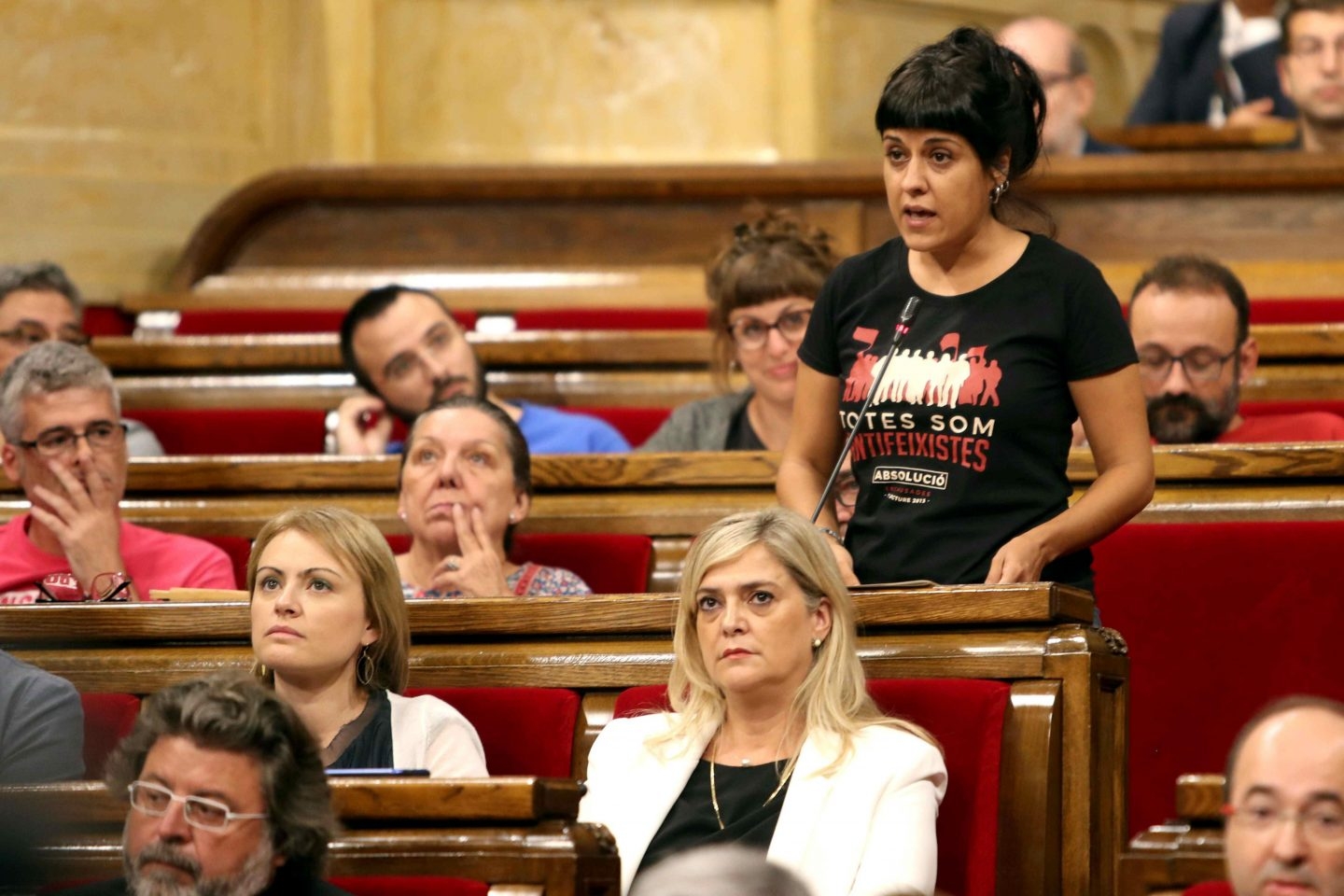 Anna Gabriel, durante el pleno del Parlament para debatir la Ley del Referéndum.