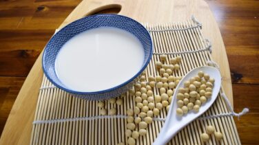 Sustituir la leche por bebidas vegetales puede generar déficit de yodo