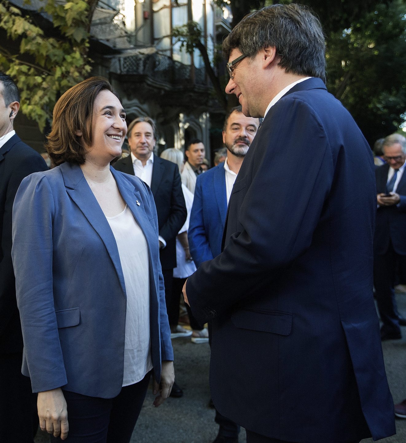Ada Colau, junto a Carles Puigdemont.