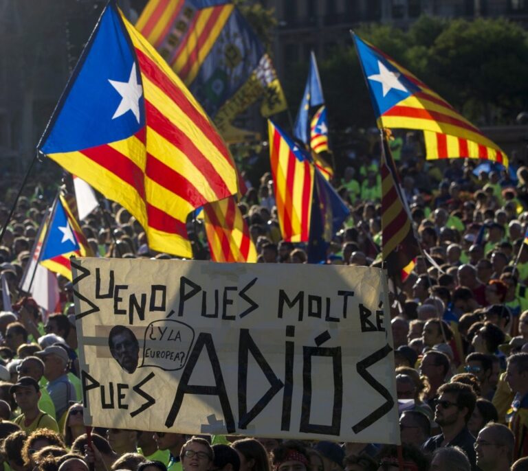 Cataluña sortea los ‘números rojos’ en su balanza comercial gracias a las ventas al resto de España