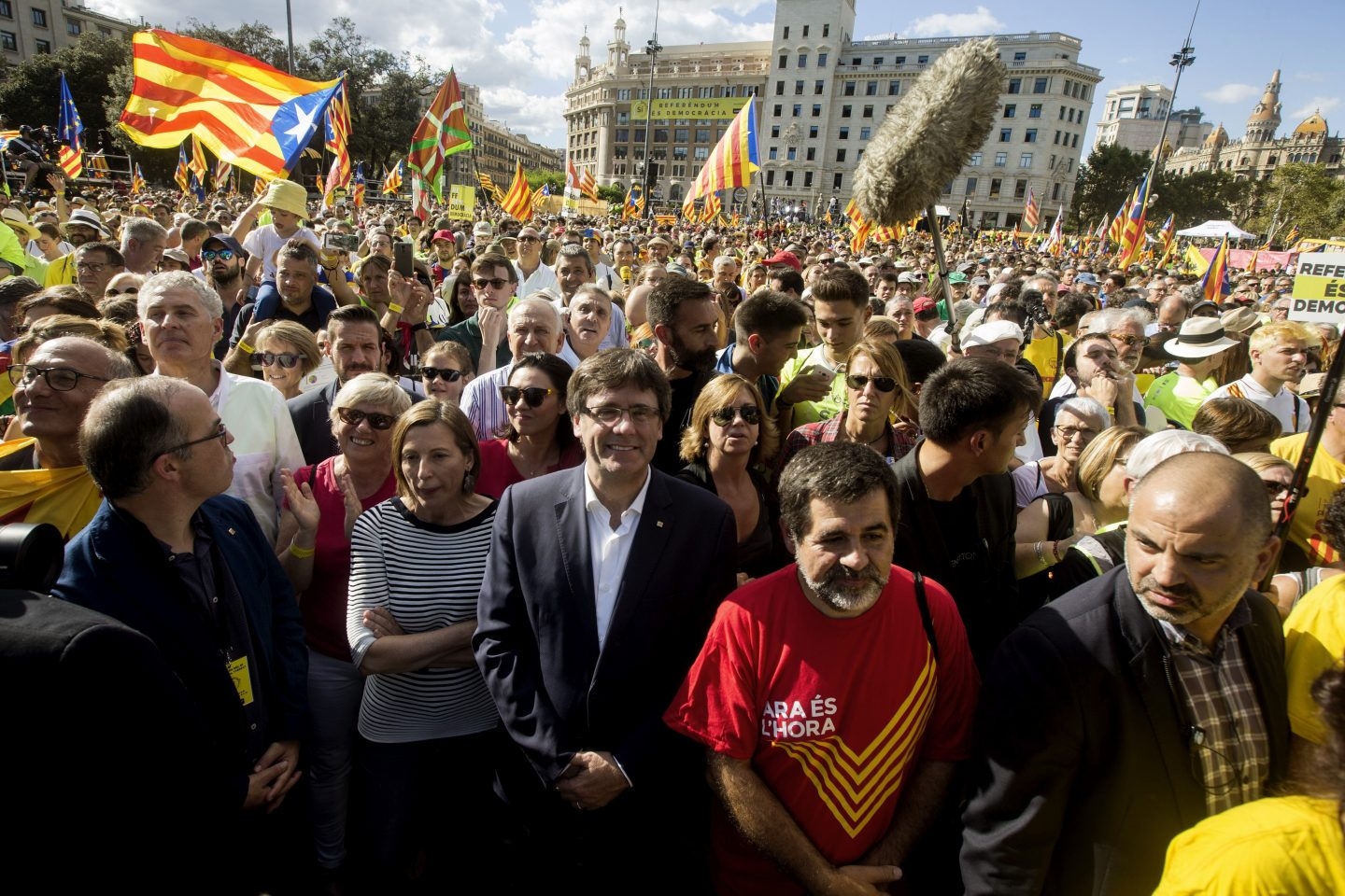 Carles Puisgmont, al frente de la manifestación de la Diada.