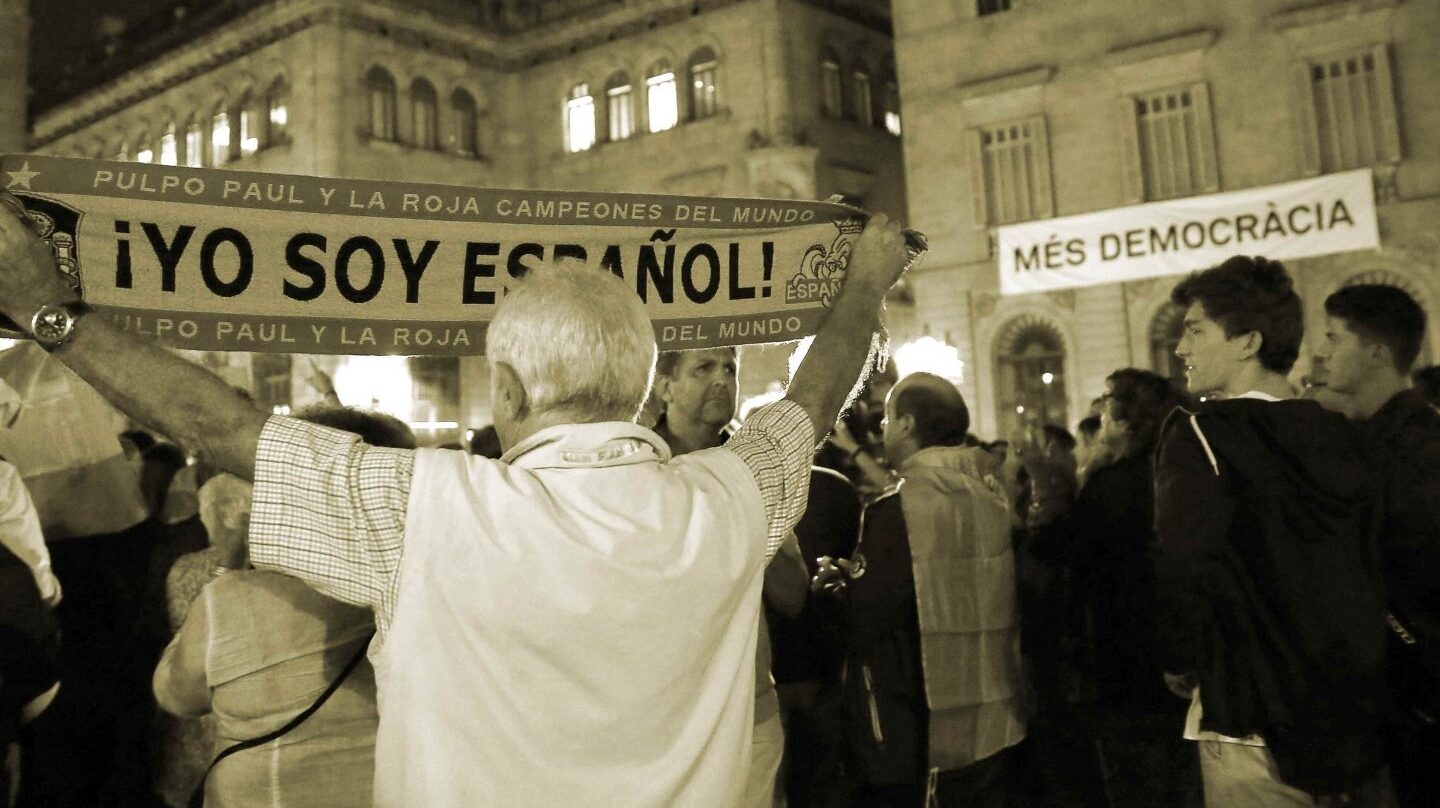 Referendum Cataluña 1-O: Independentistas frente a constitucionalistas.