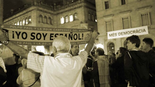 Referendum Cataluña 1-O: Independentistas frente a constitucionalistas. Referendum Cataluña 1-O: Independentistas frente a constitucionalistas.