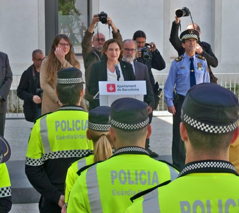 La Justicia anula el fichero de datos personales de la Guardia Urbana creado por Colau