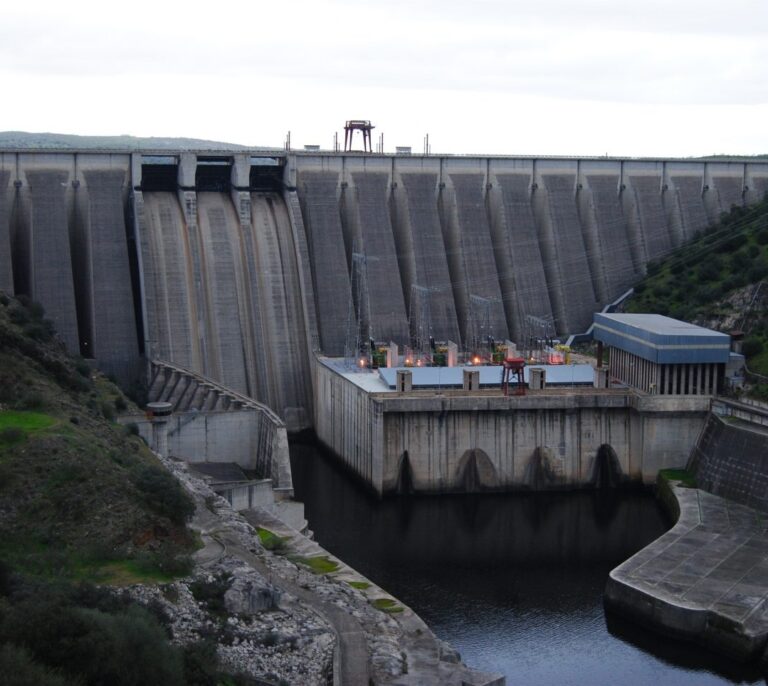 España se encomienda otra vez a que llueva para que no suba el precio de la electricidad