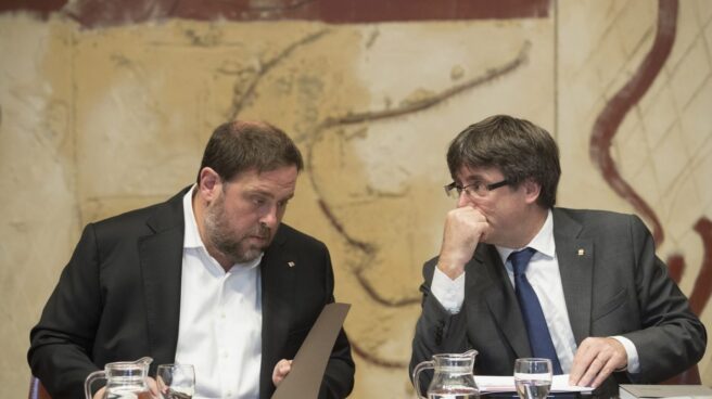 Oriol Junqueras y Carles Puigdemont. Oriol Junqueras y Carles Puigdemont.
