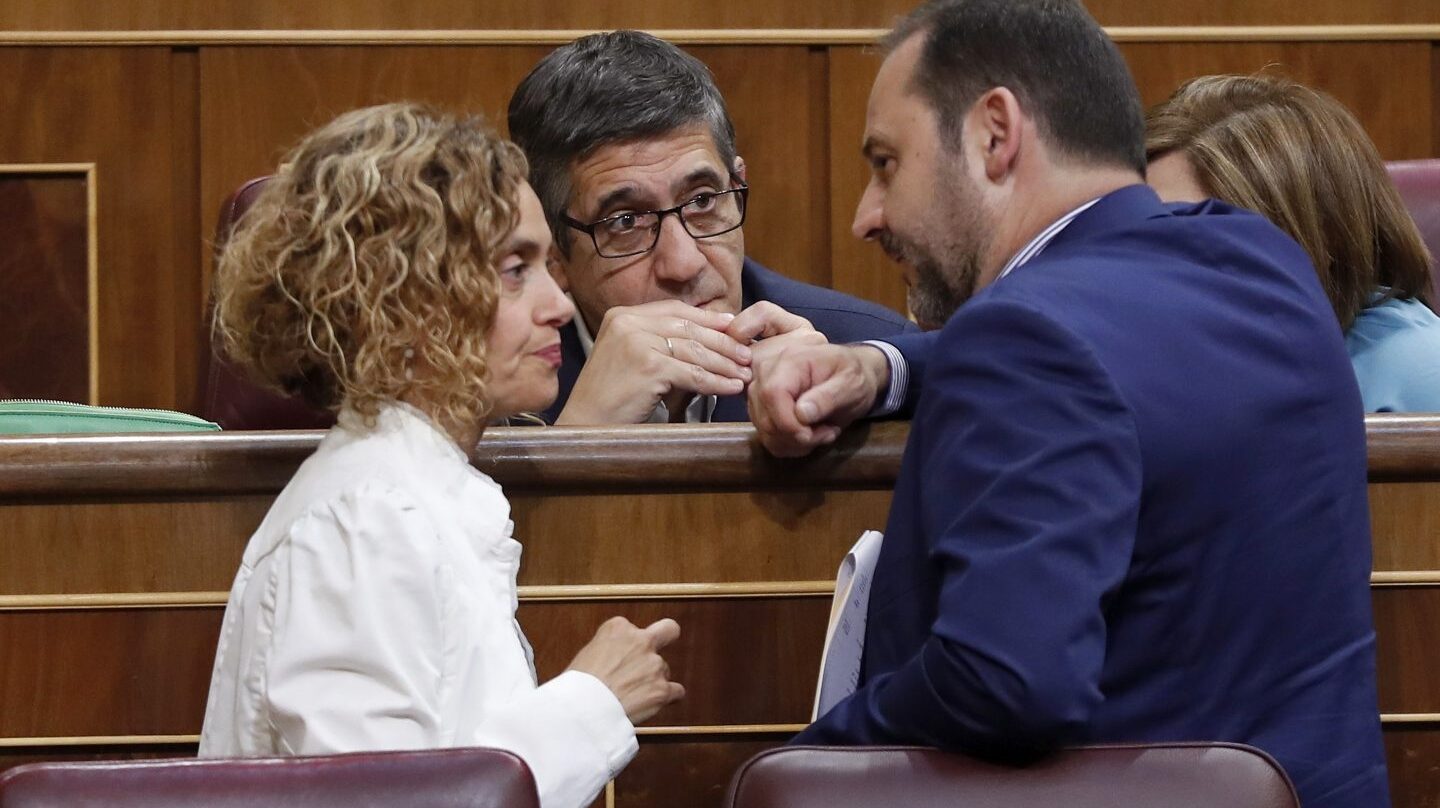 Meritxell Batet, Patxi López y José Luis Ábalos.