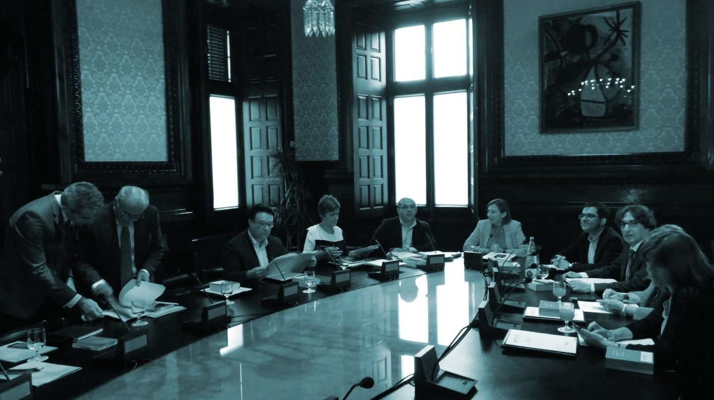 La Mesa del Parlament en una de las reuniones de este martes.