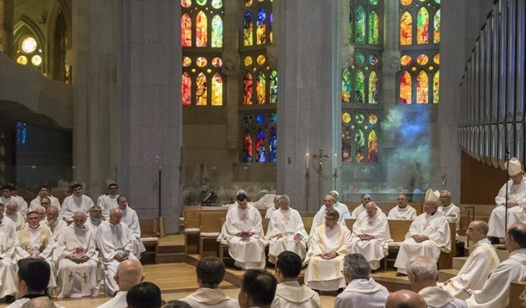 Trescientos sacerdotes catalanes firman un manifiesto a favor del 1-O