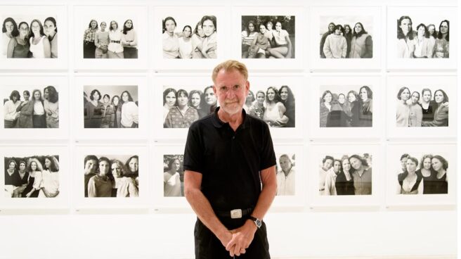 nicholas nixon Nicholas Nixon con su serie ' Las Hermanas Brown'.
