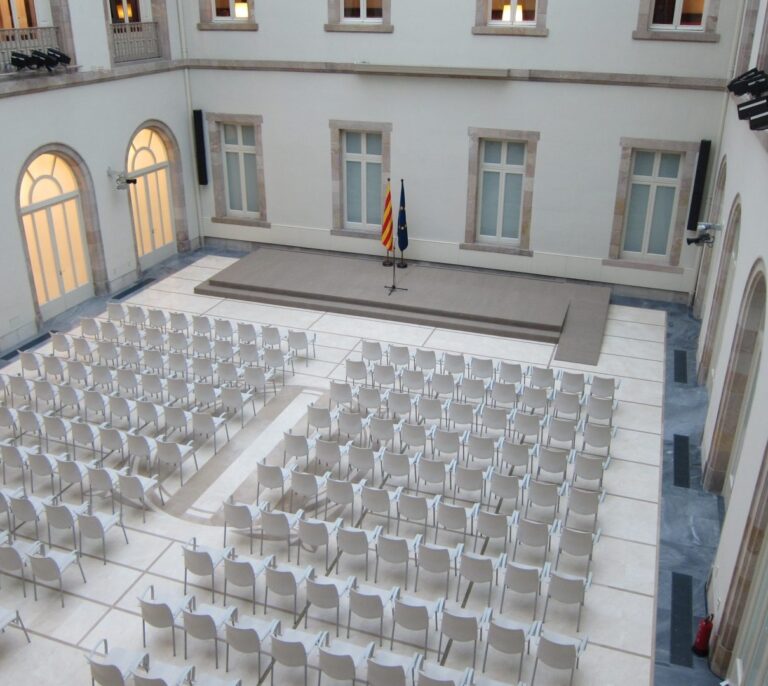 Los independentistas preparan el escenario para firmar el decreto que convoca el 1-O