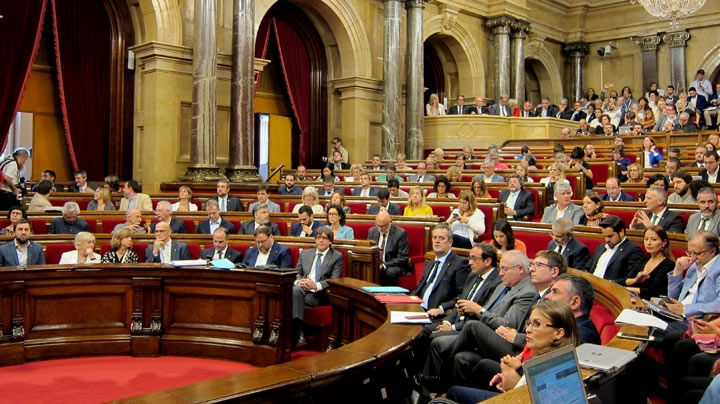 JxS se plantea proclamar la independencia sin votarla en el Parlament para dilatar su entrada en vigor