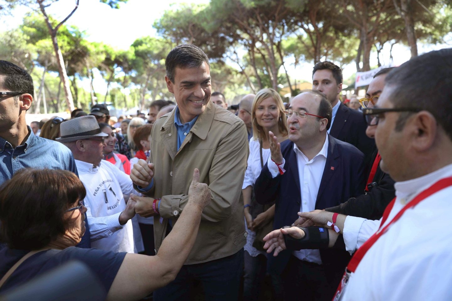 Pedro Sánchez, junto a Miquel Iceta este domingo en Barcelona.