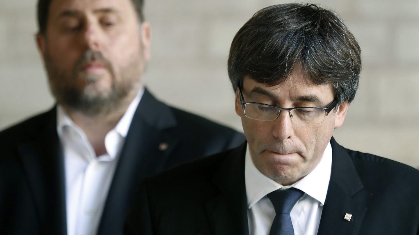 Carles Puigdemont, ante Oriol Junqueras.