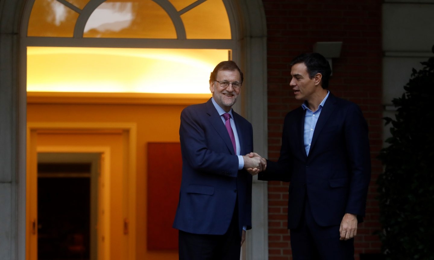 Mariano Rajoy y Pedro Sánchez, durante un encuentro en Moncloa.