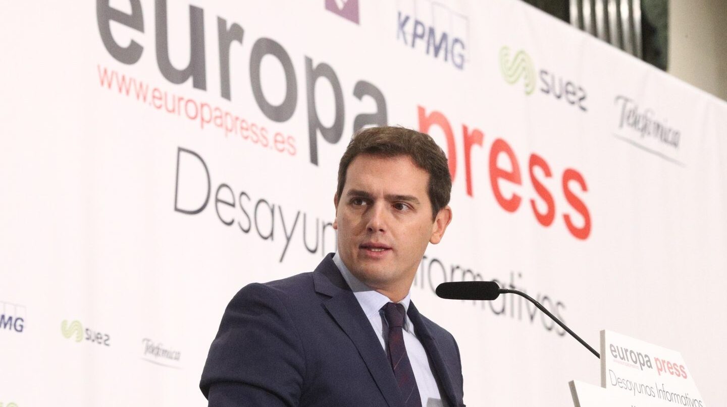 El presidente de Ciudadanos, Albert Rivera, durante el desayuno informativo de Europa Press.