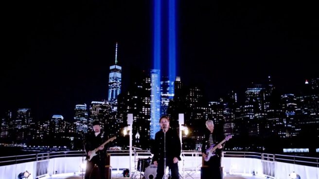 U2 estrena videoclip de 'You’re the best thing about me'