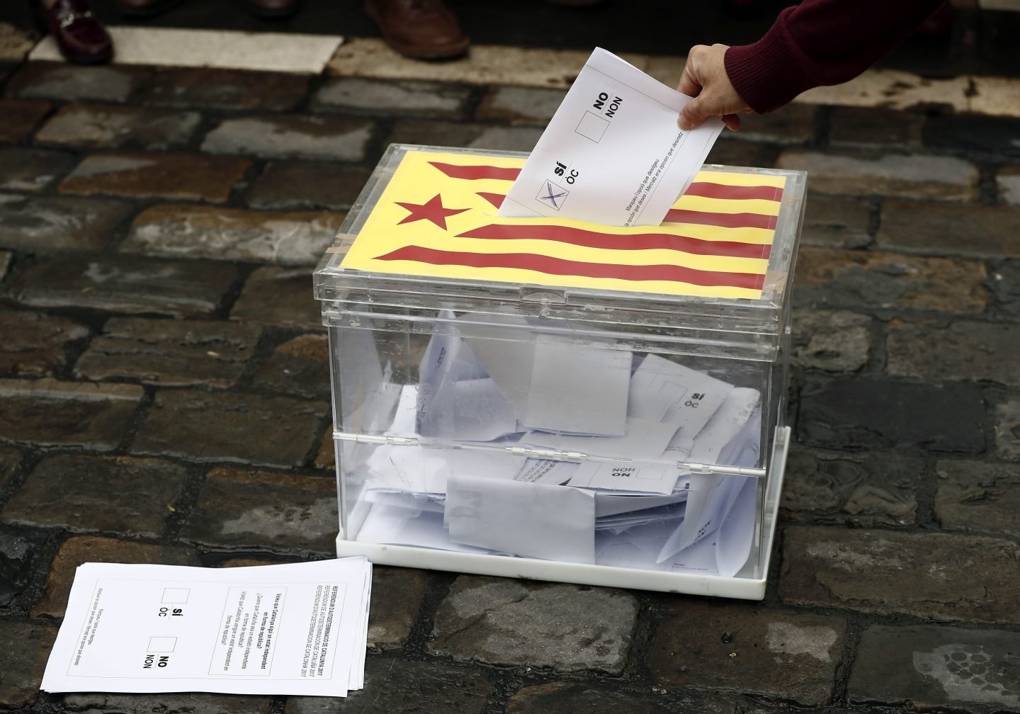 Urna en Barcelona durante las movilizaciones a favor del 1-O.