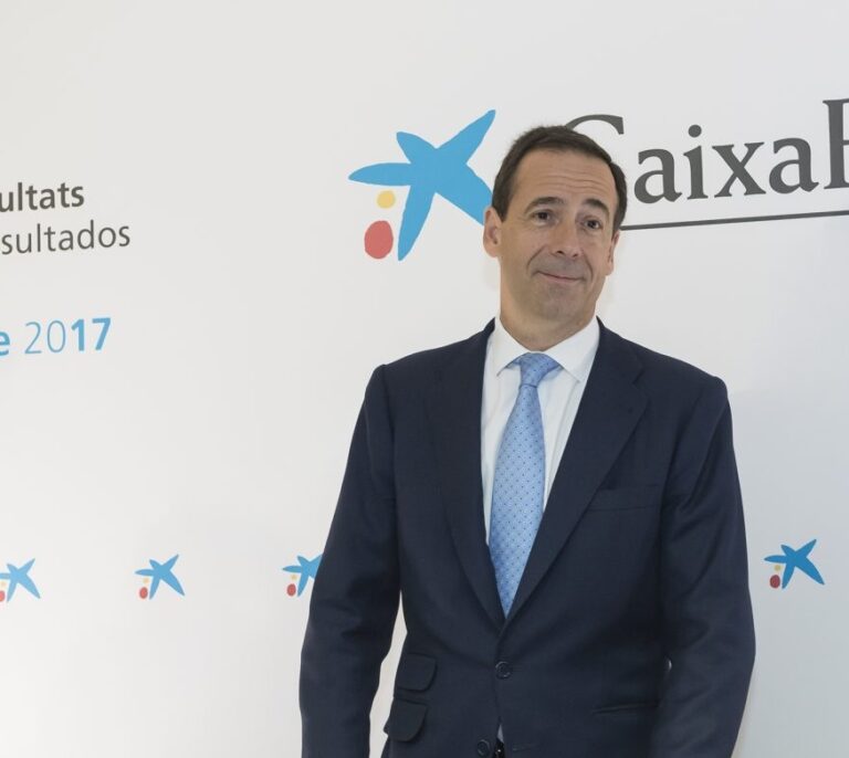 CaixaBank da por "completamente superada" la fuga de ahorro en Cataluña