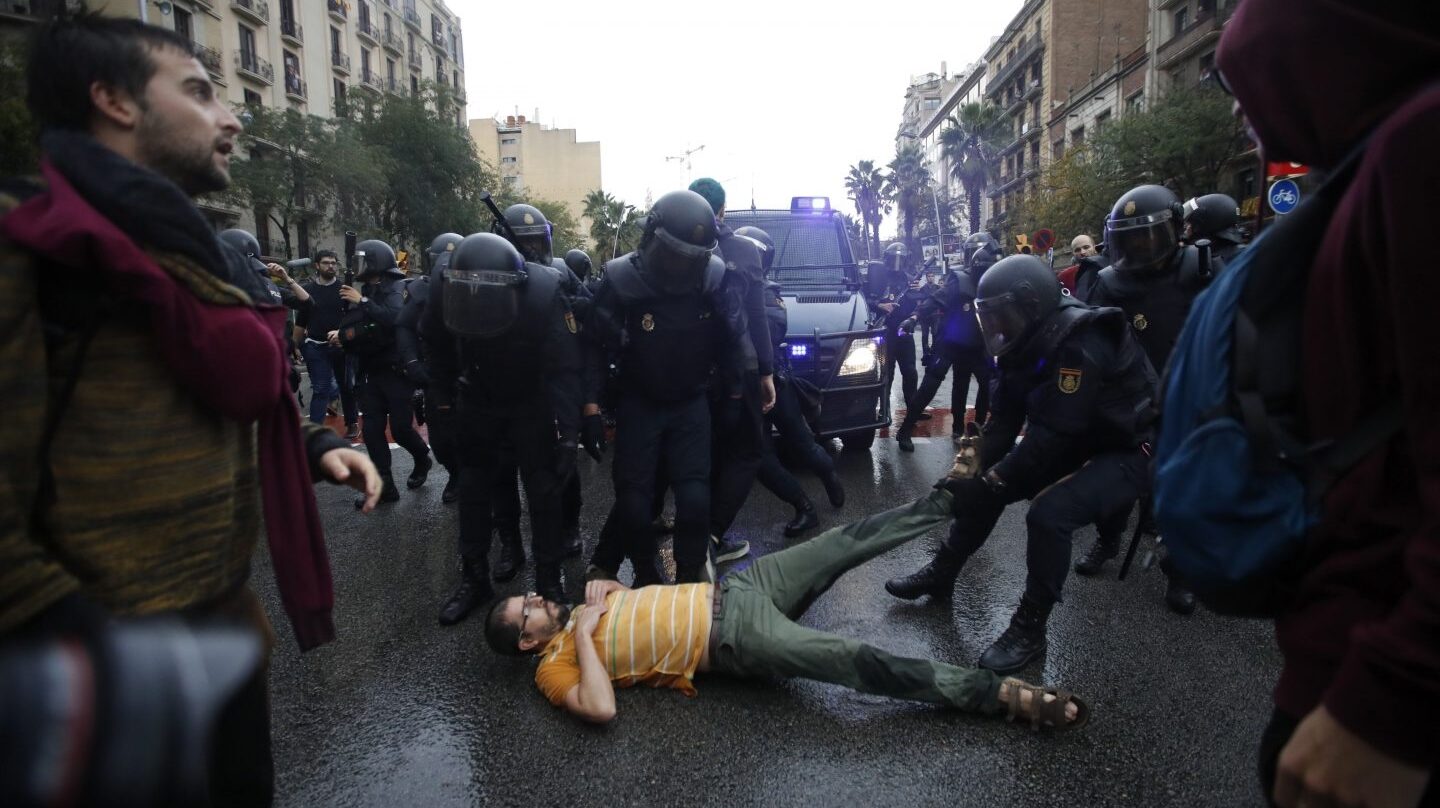 Cargas policiales en Barcelona.