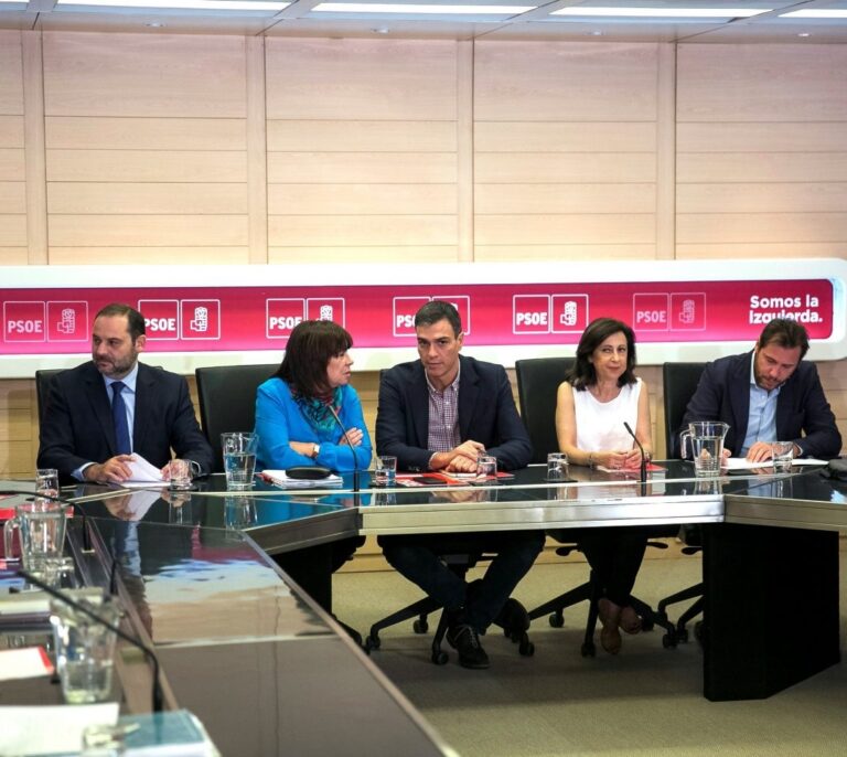 El PSOE aboga por usar el 155 para sustituir al Govern y convocar elecciones