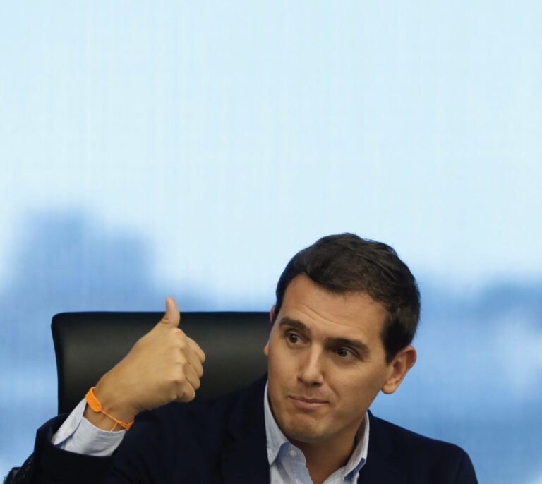 Rivera presiona a Rajoy para que anuncie la fecha de las elecciones en Cataluña