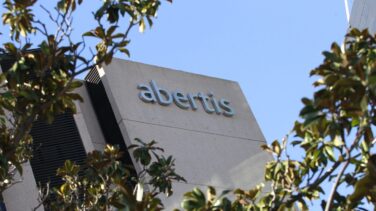 Abertis y su filial Cellnex abandonan Barcelona e instalan sus sedes en Madrid