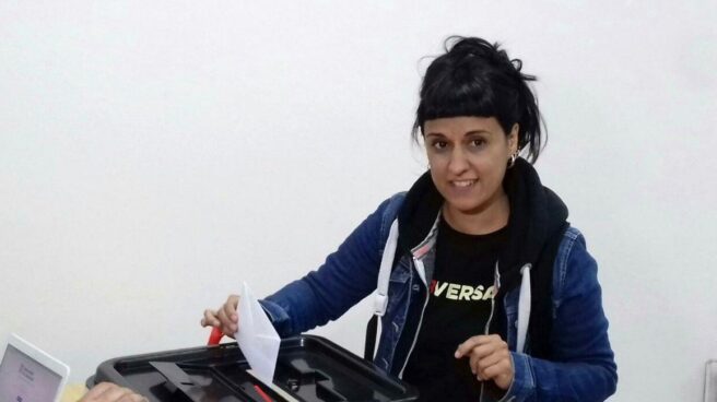 El magistrado del Supremo baraja imputar a Anna Gabriel por su papel en la rebelión Anna Gabriel, votando el pasado 1-O en un colegio de Sallent de Llobregat (Barcelona).