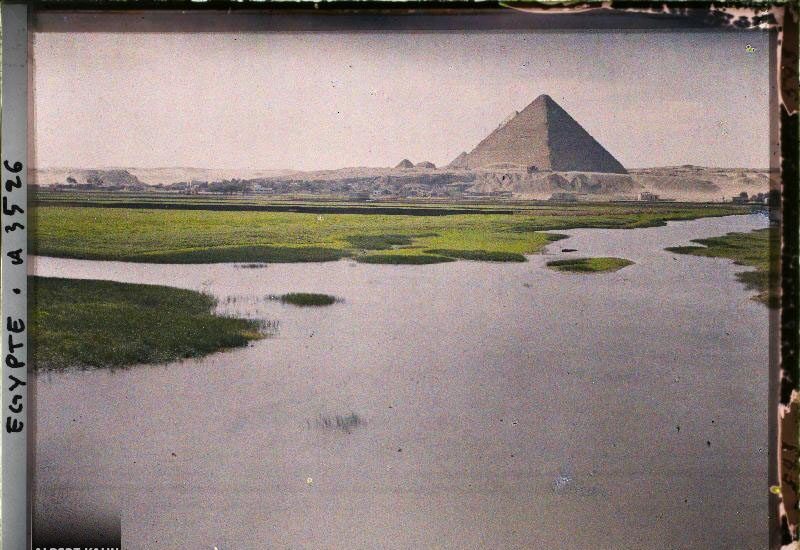 Auguste Léon; Egypte, Le Caire, Paysage sla route.
