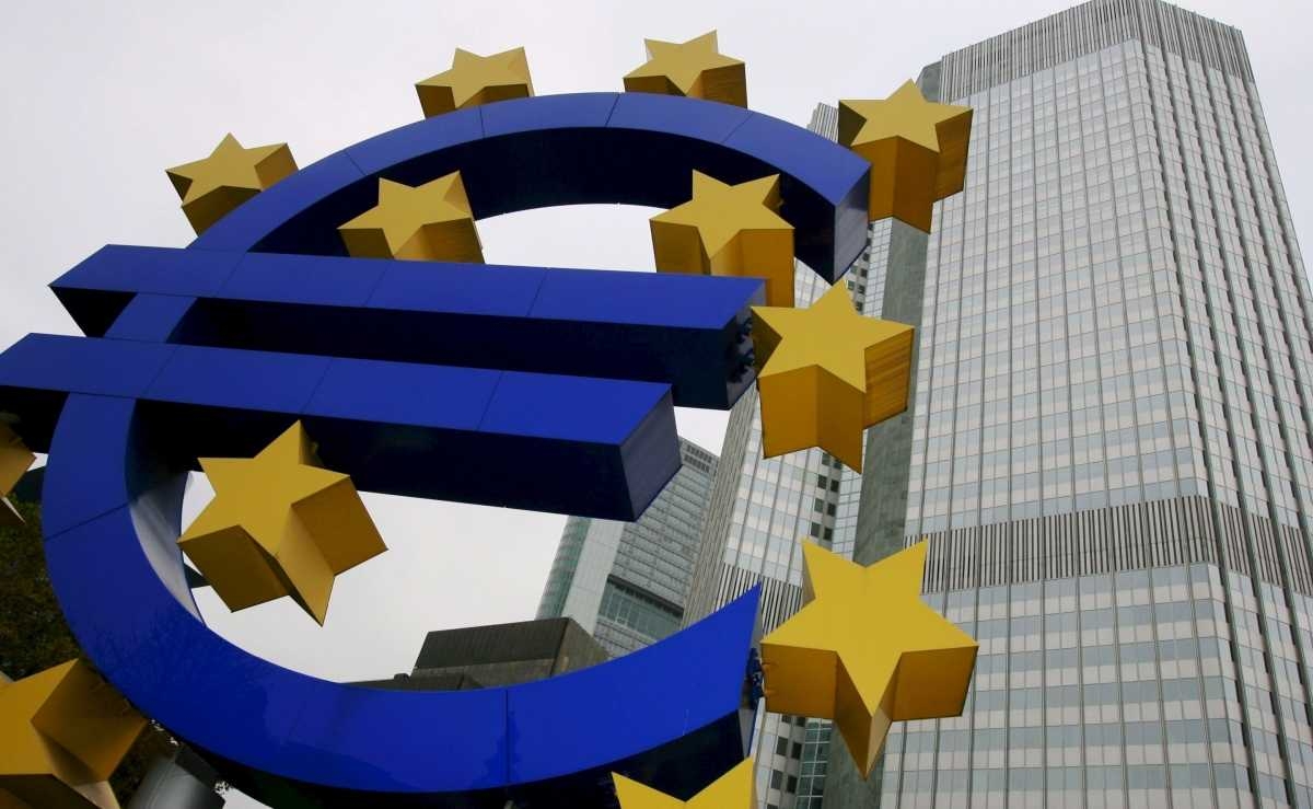 El BCE se prepara para reducir las compras de deuda a partir de enero.