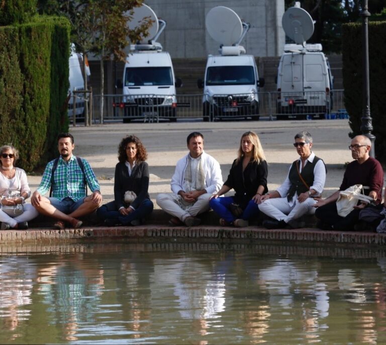 Organizaciones budistas y cristianas se unen a la ANC y piden "plegarias silenciosas" por Cataluña