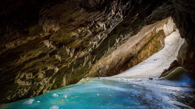 Cueva de hielo de Peña Castil. Foto: Jesús sánchez-bermejo