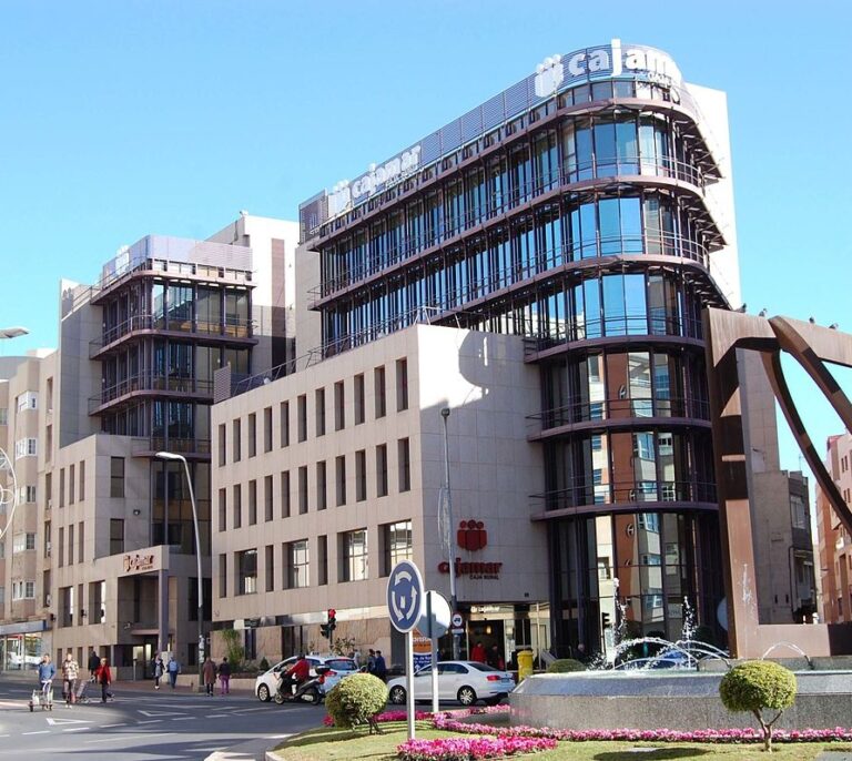 Cajamar pone a la venta 4.000 inmuebles con descuentos de hasta el 40%