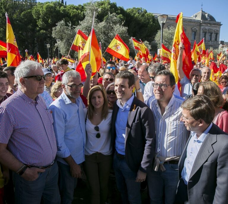 Masiva manifestación en Colón en defensa de la unidad de España
