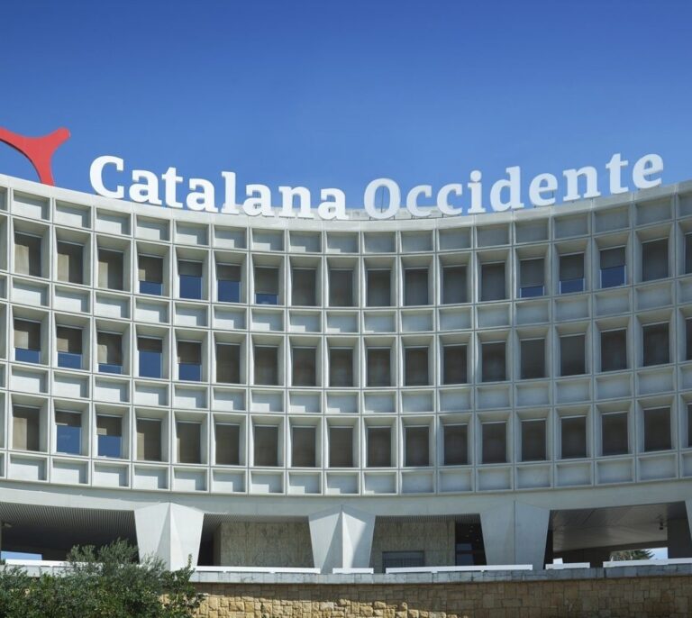 El 155 no frena el éxodo y Cataluña pierde más de 2.000 empresas desde 1-O