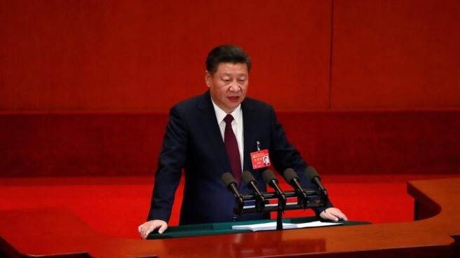 China-emperador-rojo Xi Jinping, el emperador rojo,ante los delegados del Partido Comunista.