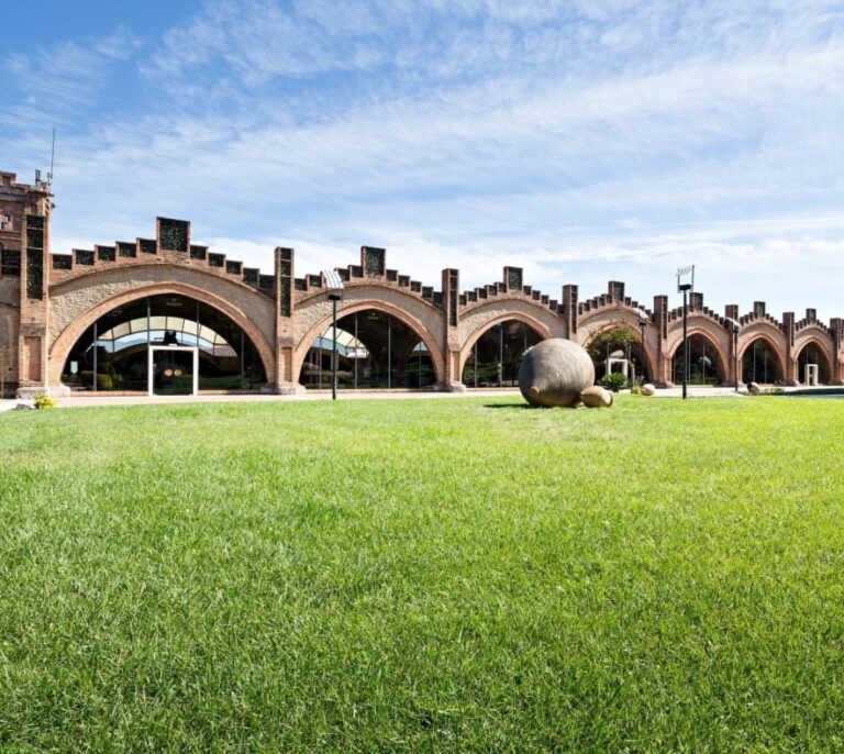 Codorníu también se marcha de Cataluña y traslada su sede a La Rioja