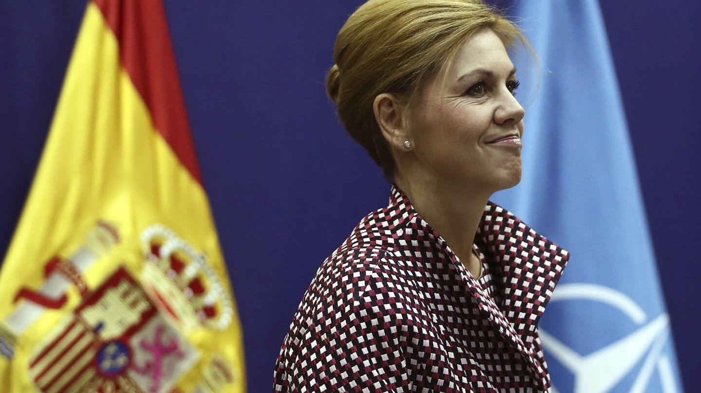 Cospedal, a los militares: "La unidad hace la fuerza"