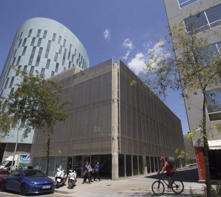 Otra empresa que ‘huye’ de Barcelona: la ‘teleco’ Eurona traslada su sede a Madrid