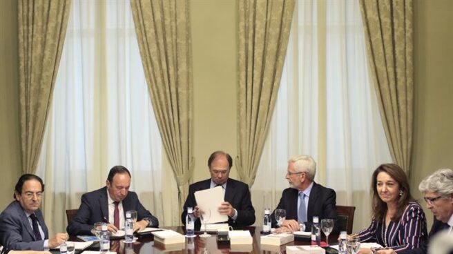 La Mesa del Senado, durante la reunión del pasado sábado tras recibir la petición del Gobierno para activar el artículo 155.