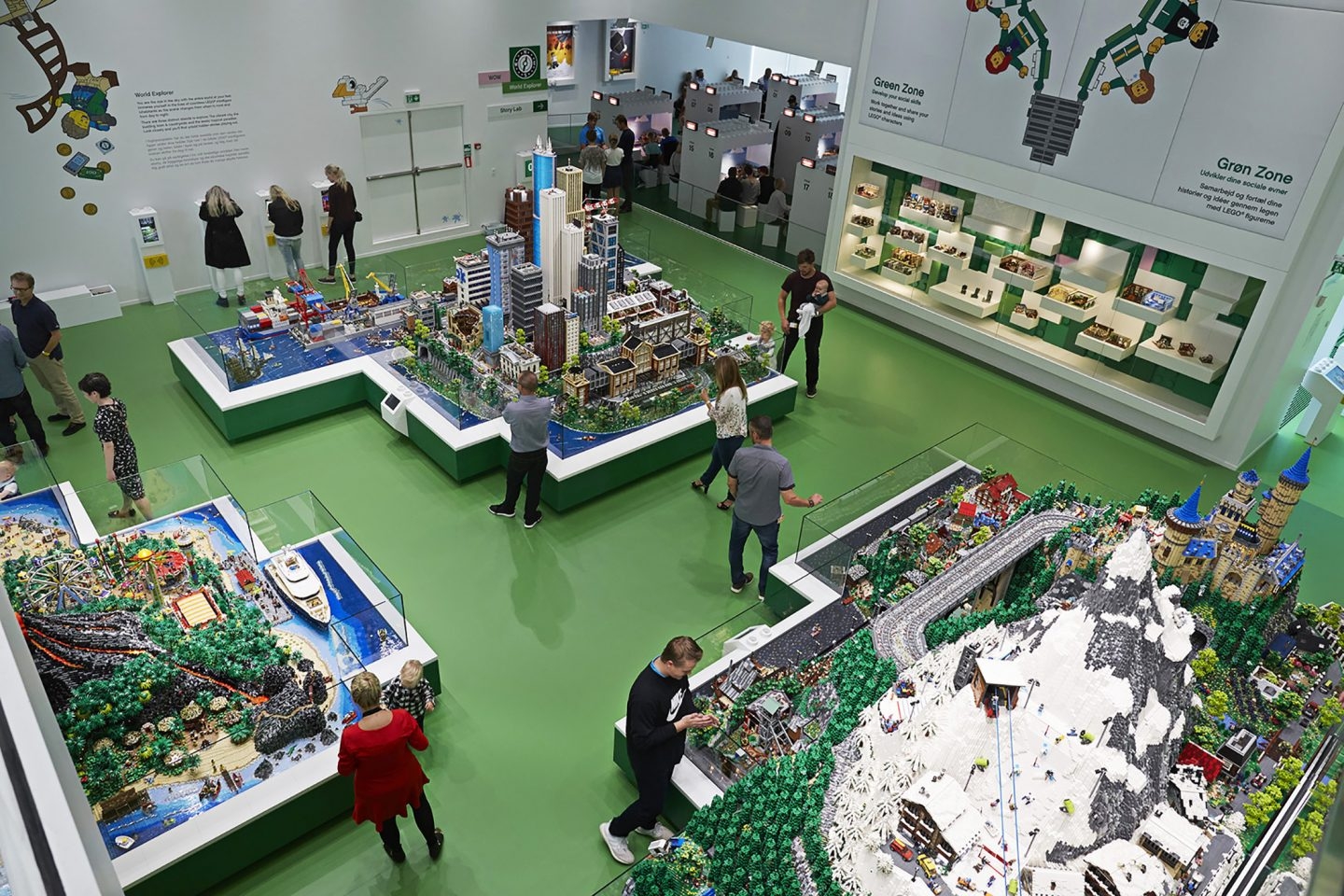 Exposición de mundos recreados con lego