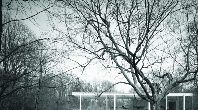 Ludwig Mies van der Rohe: Farnsworth House, Plano, Illinois, USA, 1951.