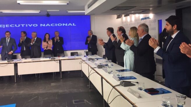 Rajoy, aplaudido en la Ejecutiva del PP.