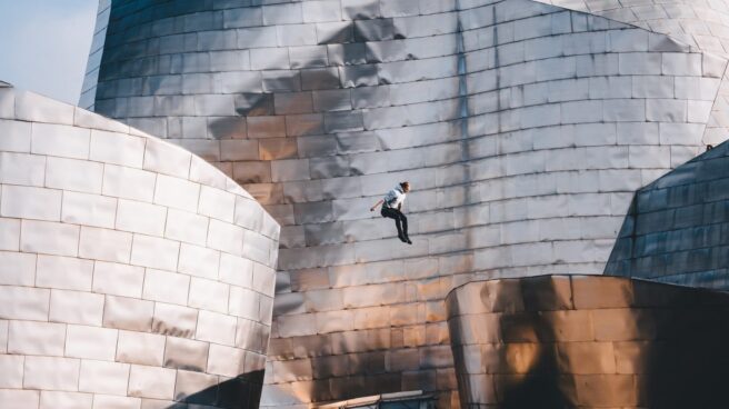 De visita acrobática por el Guggenheim