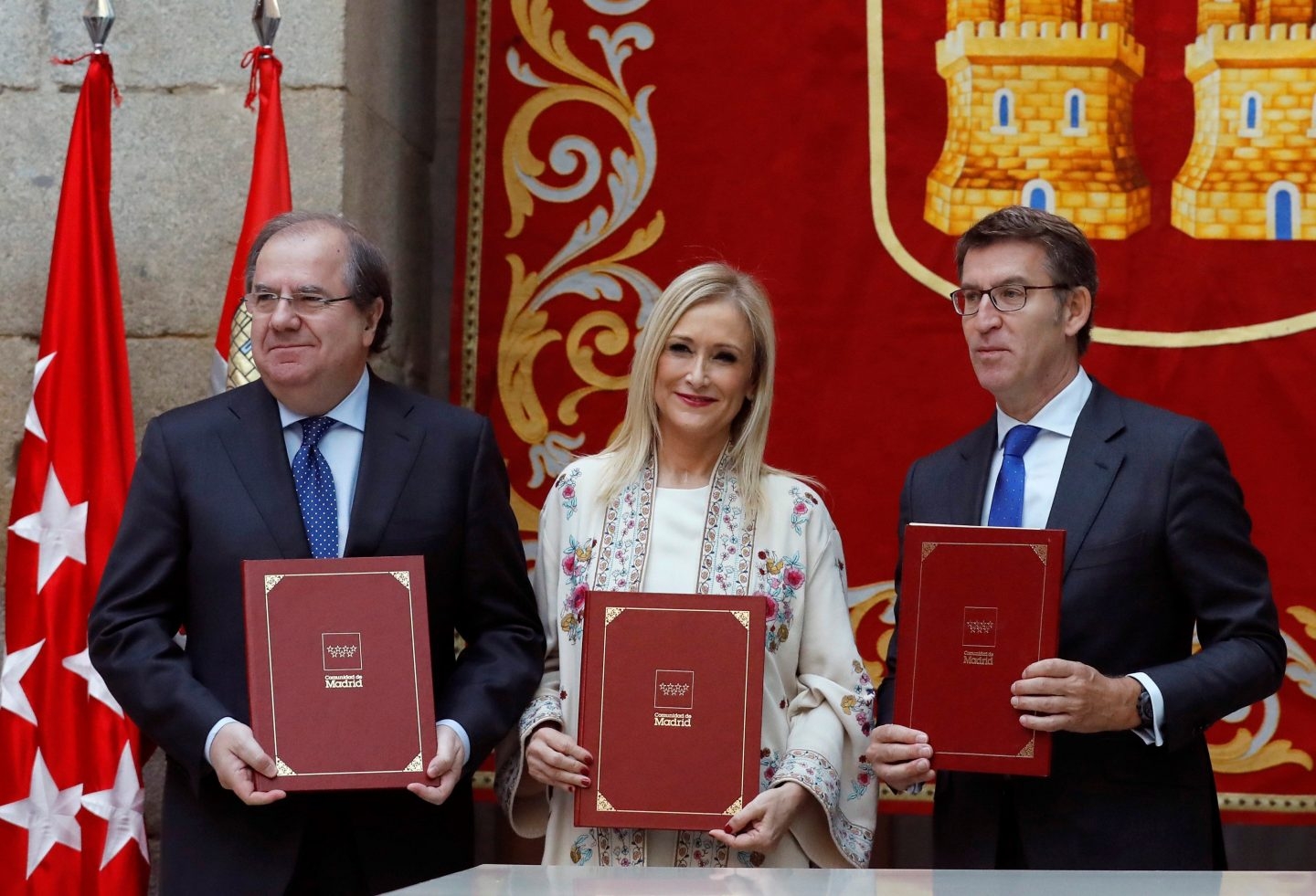 Herrera, Cifuentes y Feijóo, en la Comunidad de Madrid.