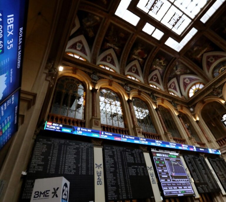 El Ibex remonta un 1,5% y alcanza sus niveles más elevados desde el referéndum catalán