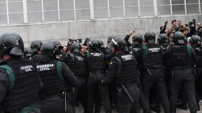 Sindicatos policiales sobre el 1-O: "Si hubo mala praxis fue por la inacción de los Mossos"